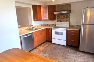 1318 Pear Tree Ct, Frederick, MD 21703 - Photo 2