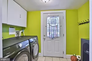 13 E C St, Brunswick, MD 21716 - Photo 10