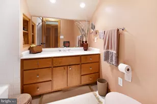 1402 Thurston Rd, Dickerson, MD 20842 - Photo 32