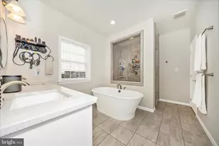 1600 Hobble Trl, Frederick, MD 21702 - Photo 12