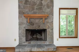 5945 Bartonsville Rd, Frederick, MD 21704 - Photo 6