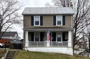 14 W G St, Brunswick, MD 21716 - Photo 2