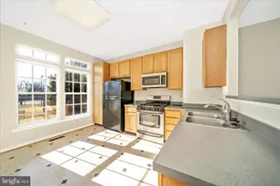 554 Eisenhower Dr, Frederick, MD 21703 - Photo 16