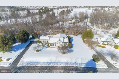 10244 Royal Saint Andrews Place, Ijamsville, MD 21754 - Photo 2