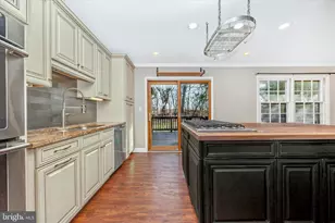 8602 Burnt Hickory Cir, Frederick, MD 21704 - Photo 10