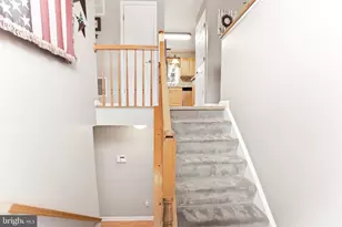 1 Walnut Pond Ct, Middletown, MD 21769 - Photo 4