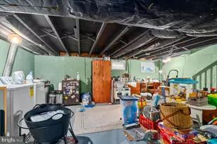 229 E 5th St, Frederick, MD 21701 - Photo 28