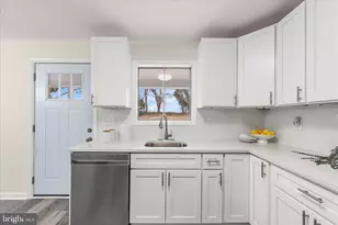 8795 Hickory Hill, Walkersville, MD 21793 - Photo 4