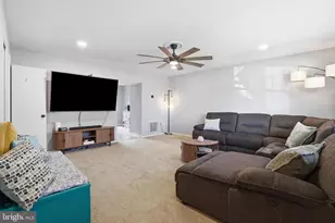 6844 Carnation Cir, Frederick, MD 21703 - Photo 6