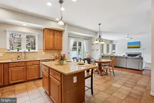 11208 Yardley Pl, Ijamsville, MD 21754 - Photo 20