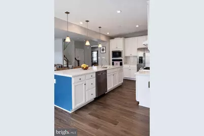 711 Canal Town Street, Brunswick, MD 21716 - Photo 8