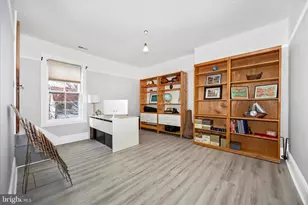 200 E Main St, Middletown, MD 21769 - Photo 22