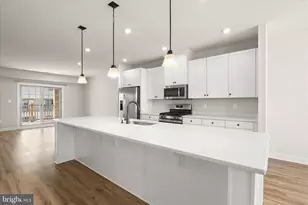 10123 Fauberg St, Ijamsville, MD 21754 - Photo 2