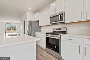 725 Compass Wy, Frederick, MD 21701 - Photo 8