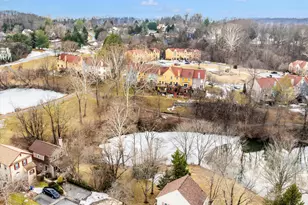 10739 Lake Point Ct, New Market, MD 21774 - Photo 2