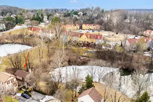 10739 Lake Point Ct, New Market, MD 21774 - Photo 2