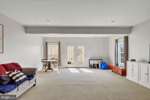 9657 Atterbury Ln, Frederick, MD 21704 - Photo 6