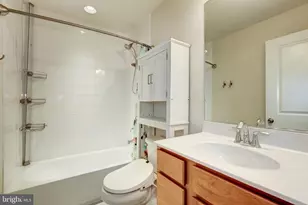 410 Pemberton Park Ln, Frederick, MD 21703 - Photo 32