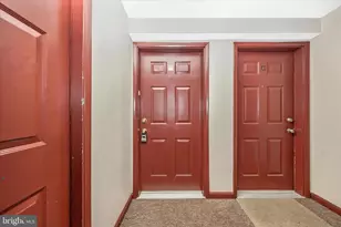 550 Heather Ridge Dr, Frederick, MD 21702 - Photo 2