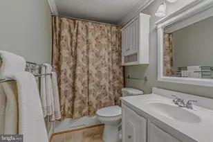 2239 Regina Dr, Clarksburg, MD 20871 - Photo 32