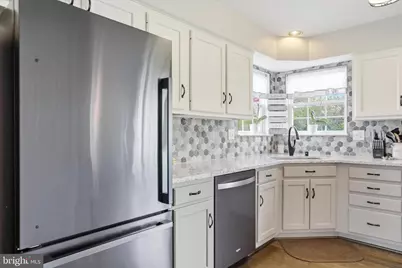 9049 Allington Manor Circle W, Frederick, MD 21703 - Photo 6