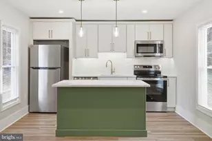 319 E A St, Brunswick, MD 21716 - Photo 8