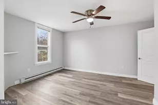 319 E A St, Brunswick, MD 21716 - Photo 12