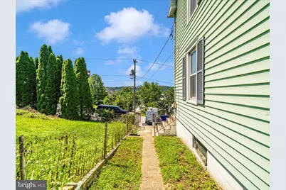 7 W B Street, Brunswick, MD 21716 - Photo 6