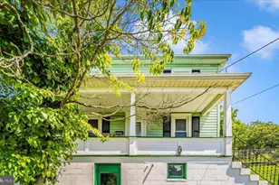 7 W B St, Brunswick, MD 21716 - Photo 1