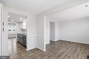 6734 Fallow Hill Ct, Frederick, MD 21703 - Photo 2