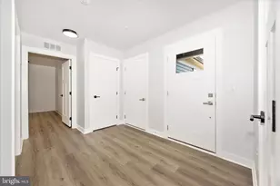 368 Crown Pt Dr, Frederick, MD 21702 - Photo 4