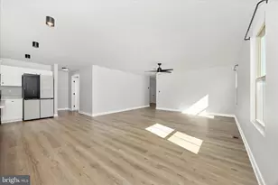 368 Crown Pt Dr, Frederick, MD 21702 - Photo 8