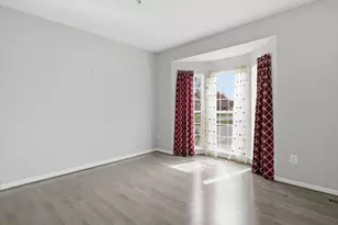 5126 McLauren Ln, Frederick, MD 21703 - Photo 4