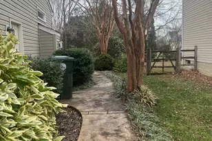 1733 Dearbought Dr, Frederick, MD 21701 - Photo 4