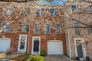 6374 Meandering Woods Ct, Frederick, MD 21701 - Photo 2