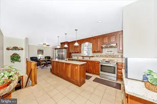 10523 Rolling Green Ct, Clarksburg, MD 20871 - Photo 14