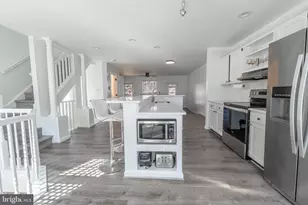 92 Victoria Square, Frederick, MD 21702 - Photo 4