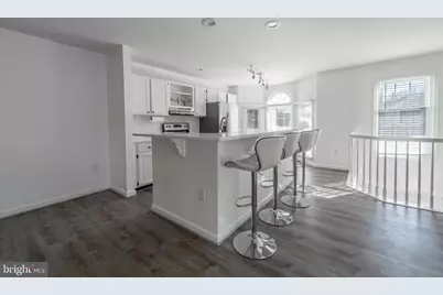 92 Victoria Square, Frederick, MD 21702 - Photo 2