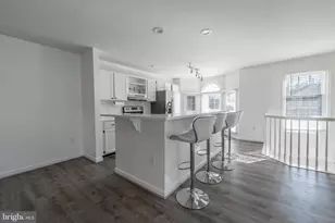 92 Victoria Square, Frederick, MD 21702 - Photo 2