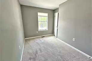 104 S Oak Cliff Ct S, Mount Airy, MD 21771 - Photo 8