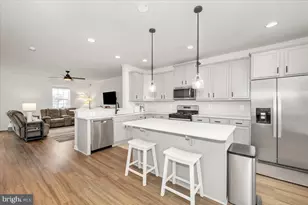 205 Longley Grn Dr, Walkersville, MD 21793 - Photo 4