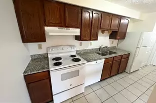 830 Heather Ridge Dr, Frederick, MD 21702 - Photo 2