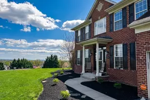 2231 W Greenleaf Dr, Frederick, MD 21702 - Photo 2