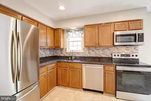 101 S Oak Cliff Ct, Mount Airy, MD 21771 - Photo 6