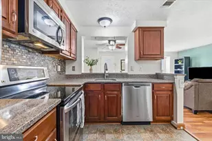 557 Boysenberry Ln, Frederick, MD 21703 - Photo 12