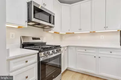 9935 Sofield Pl #201, Ijamsville, MD 21754 - Photo 14