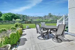 3947 Sweet Briar Ct, Frederick, MD 21704 - Photo 6