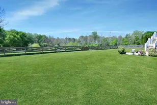 3947 Sweet Briar Ct, Frederick, MD 21704 - Photo 2