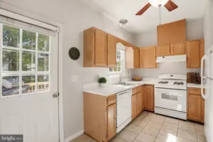 1318 Hampshire Dr, Frederick, MD 21702 - Photo 8