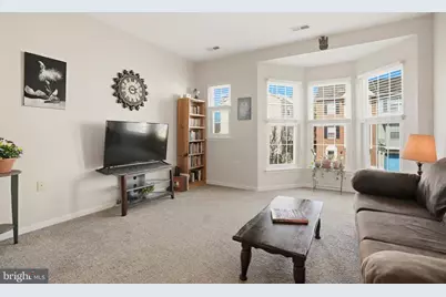 1318 Hampshire Drive #D, Frederick, MD 21702 - Photo 4